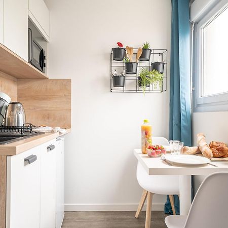 Suite Le Studio Litchi Baigne De Lumieres & Proche Des Plages Saint-Nazaire  Exteriör bild